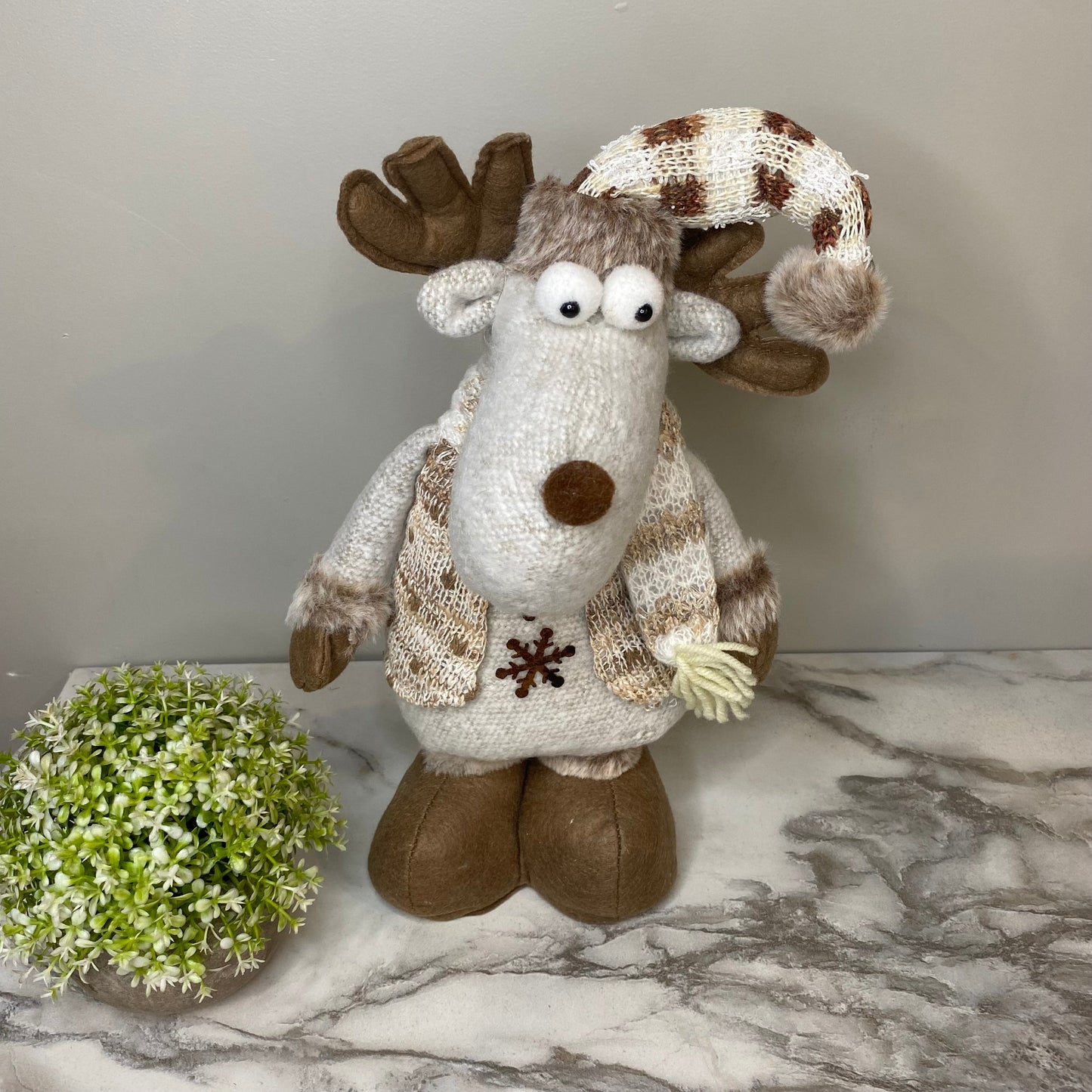 Telescopic Standing Christmas Decor - Moose