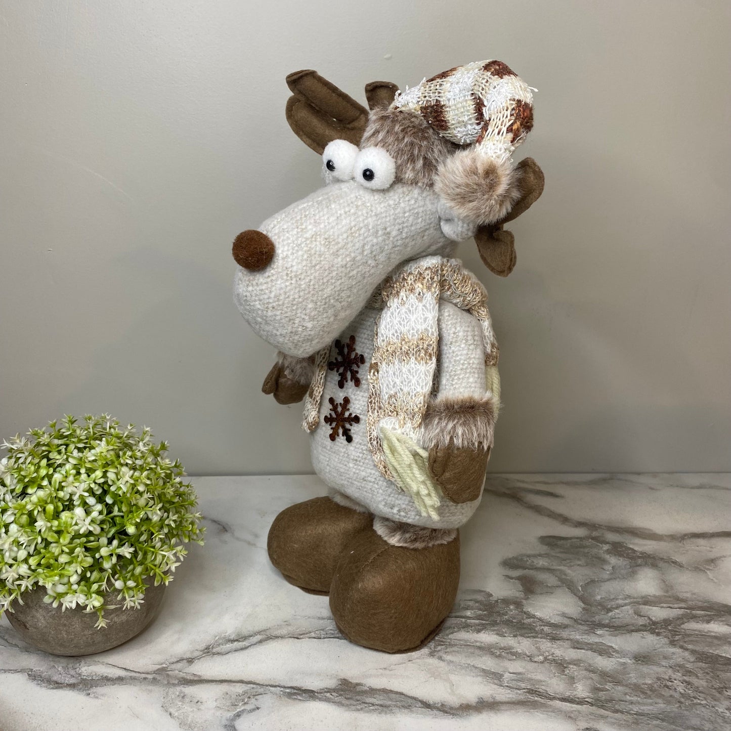 Telescopic Standing Christmas Decor - Moose