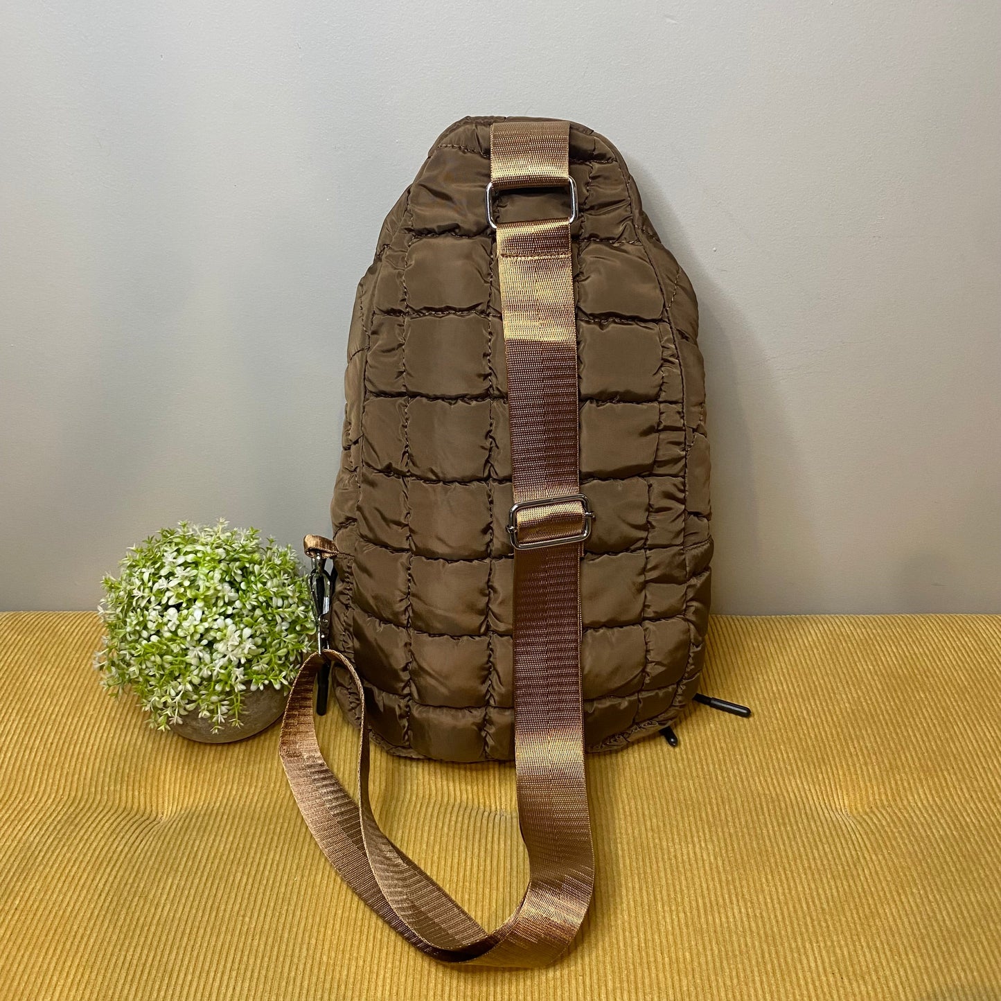 Sarah - Puffer Sling XL