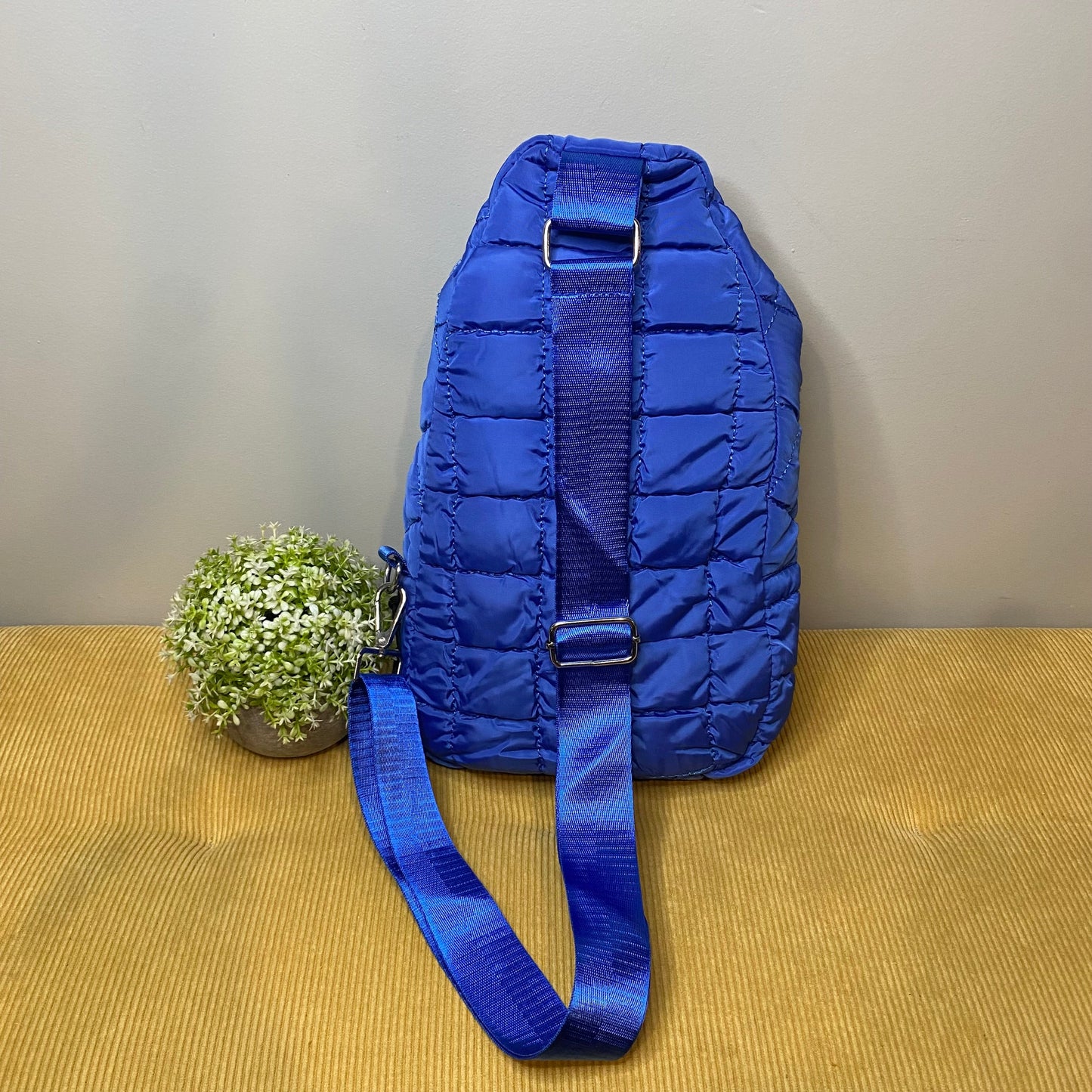 Sarah - Puffer Sling XL