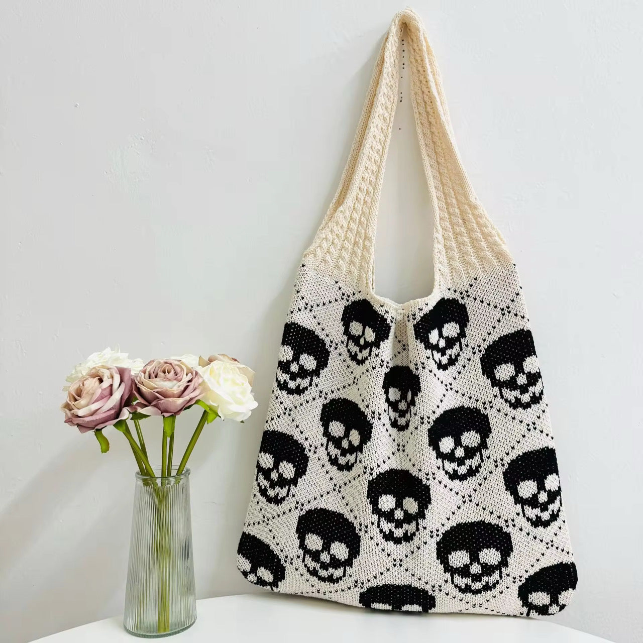Tote Bag - Knit Sweater - Skull