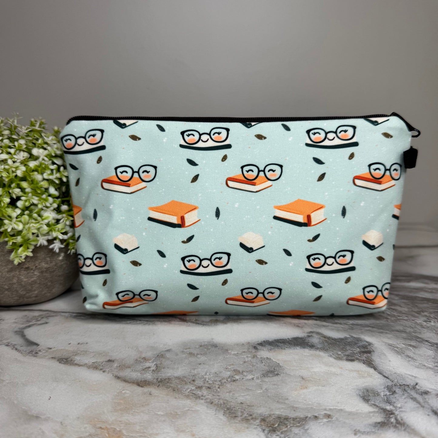 Pouch - Book Glasses